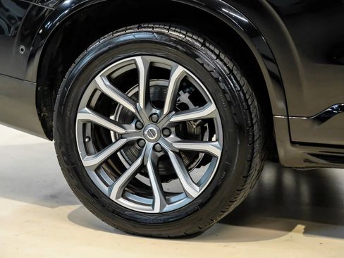 Used 2017 Volvo XC90 T6 Momentum w/ Vision Package image 62