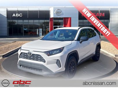 Used 2021 Toyota RAV4 LE w/ Carpet Mat Package (TMS)