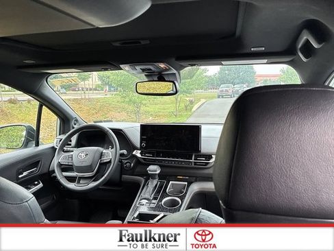 Certified 2025 Toyota Sienna XLE Woodland Edition AWD/4WD image 20