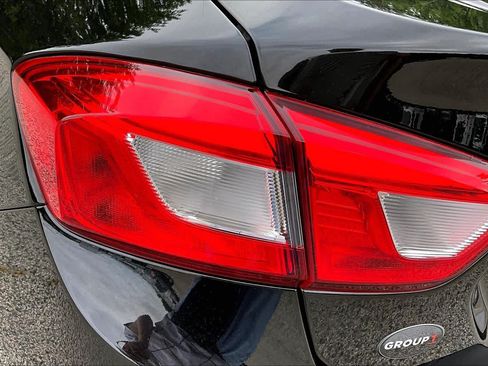 Used 2018 Chevrolet Cruze LS FWD image 28