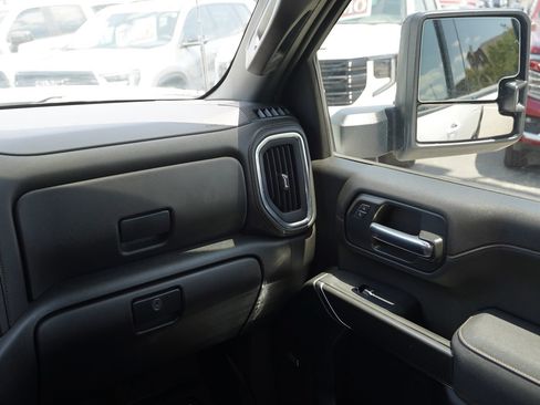 Used 2023 GMC Sierra 2500 AT4 w/ AT4 Premium Plus Package AWD/4WD image 8