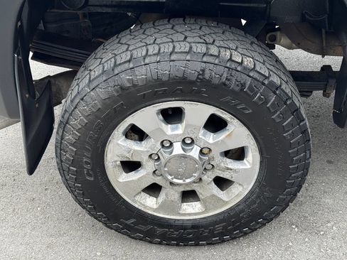 Used 2011 GMC Sierra 2500 Denali w/ LPO, Protection Package AWD/4WD image 45