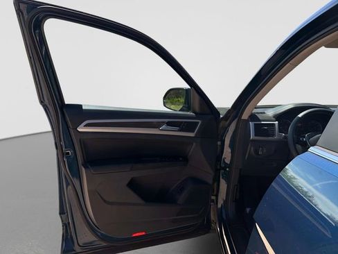 Used 2019 Volkswagen Atlas SE w/ Towing Package AWD/4WD image 15