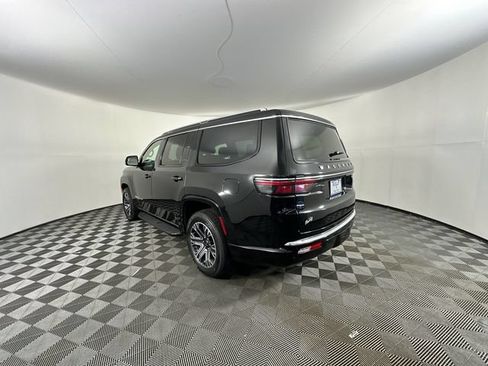 Certified 2025 Jeep Wagoneer Series II AWD/4WD image 10