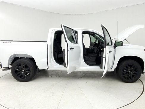 Certified 2026 Chevrolet Silverado 1500 Custom image 9