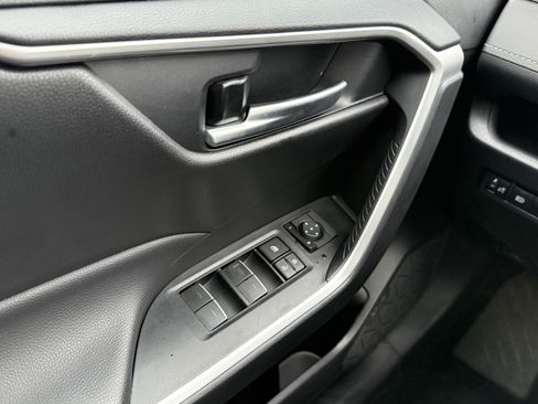 Certified 2025 Toyota RAV4 XLE AWD/4WD image 21