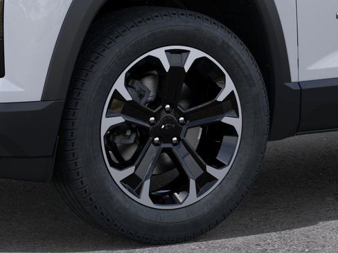 New 2026 Chevrolet Equinox LT w/ Convenience Package II AWD/4WD image 9
