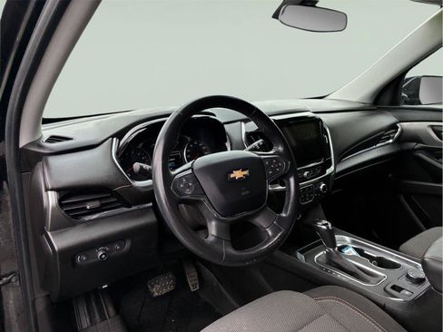Used 2019 Chevrolet Traverse LT w/ LPO, Blackout Package AWD/4WD image 16