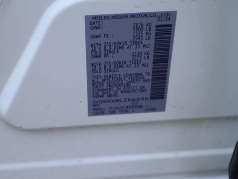 Used 2024 Nissan Pathfinder SL FWD image 31