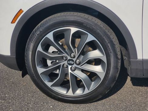 Used 2023 Lincoln Nautilus Reserve AWD/4WD image 33