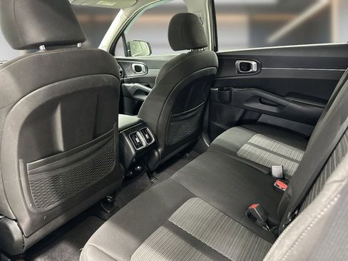 Used 2021 Kia Sorento LX FWD image 14