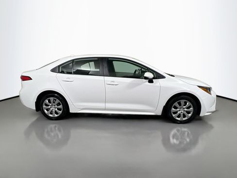 Used 2026 Toyota Corolla LE FWD image 3