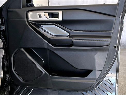 Used 2020 Ford Explorer ST w/ ST Street Pack image 26