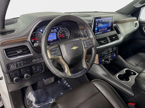 Used 2021 Chevrolet Suburban High Country w/ Premium Package AWD/4WD image 9