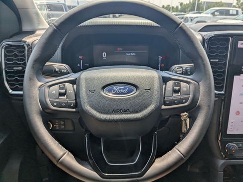 Used 2025 Ford Ranger XLT w/ Equipment Group 301A High AWD/4WD image 15