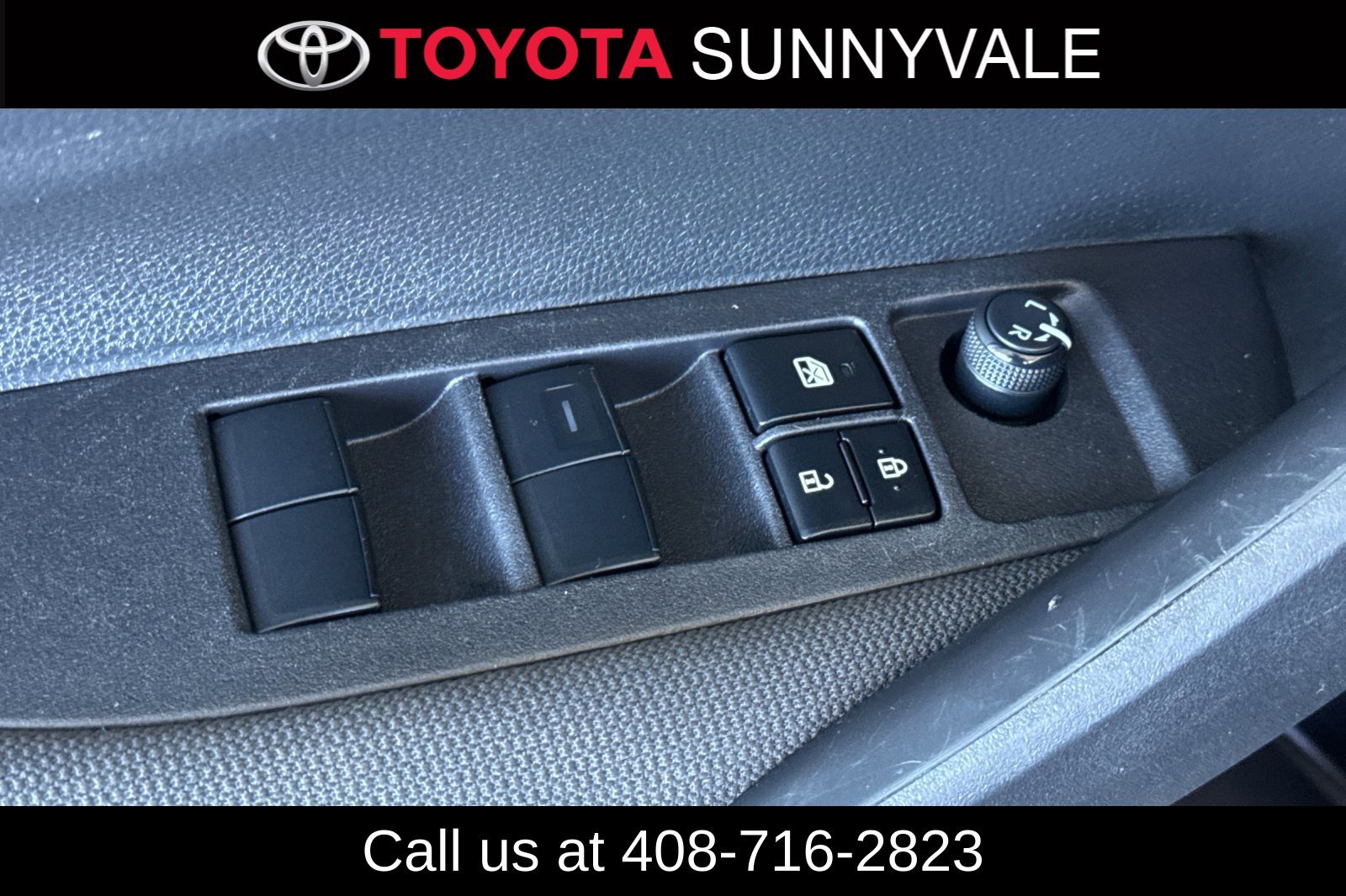 Used 2024 Toyota Corolla LE FWD image 17