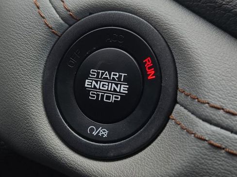 Used 2022 Dodge Durango R/T w/ Blacktop Package AWD/4WD image 24