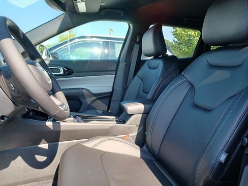 New 2026 Jeep Compass Limited AWD/4WD image 8