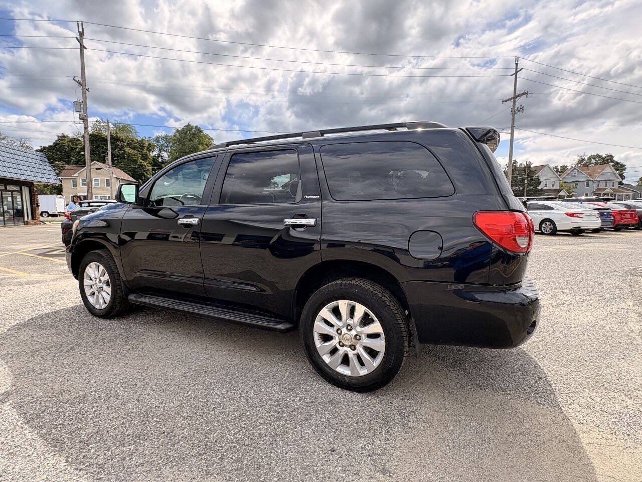 Used 2011 Toyota Sequoia Platinum AWD/4WD image 11