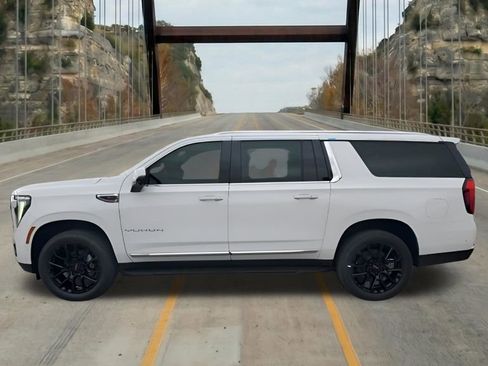 New 2026 GMC Yukon XL Elevation AWD/4WD image 5