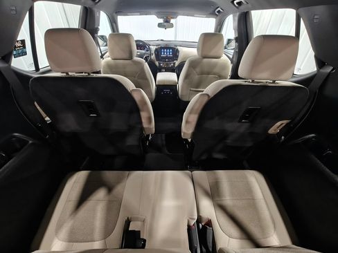 Used 2022 Chevrolet Traverse LT AWD/4WD image 29