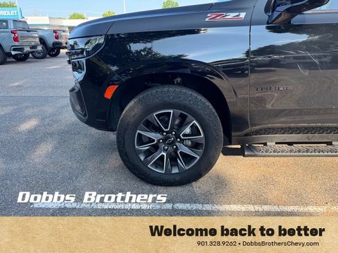 Used 2023 Chevrolet Tahoe Z71 w/ Luxury Package AWD/4WD image 10