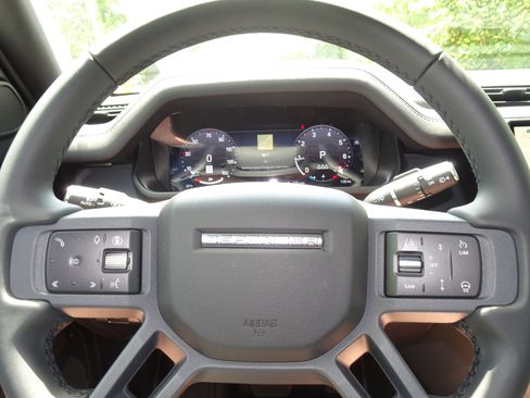 New 2026 Land Rover Defender 110 S AWD/4WD image 25
