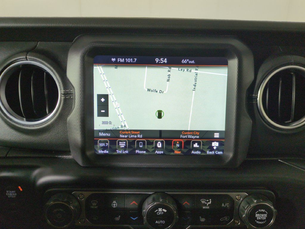 Used 2020 Jeep Wrangler Unlimited Sahara AWD/4WD image 25