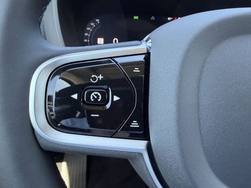 New 2026 Volvo XC60 B5 Ultra w/ Protection Package image 30