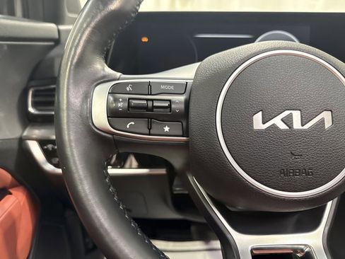 Certified 2023 Kia Sportage SX FWD image 17