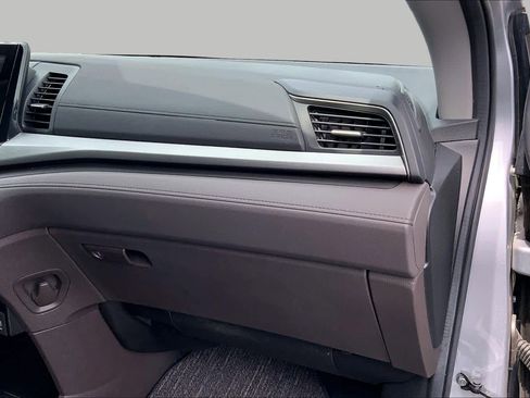 Used 2024 Honda Odyssey EX-L image 18