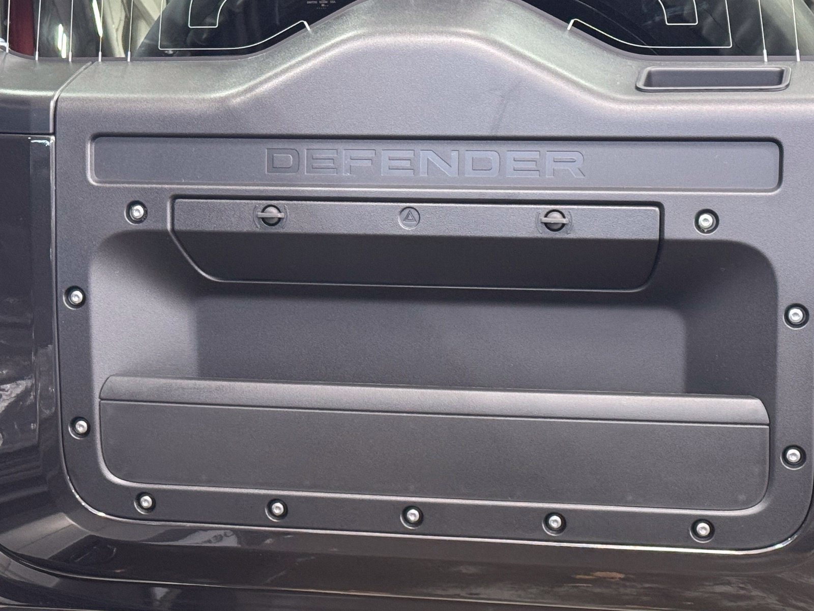 New 2026 Land Rover Defender 130 V8 AWD/4WD image 39