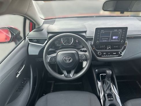 Used 2020 Toyota Corolla LE image 11
