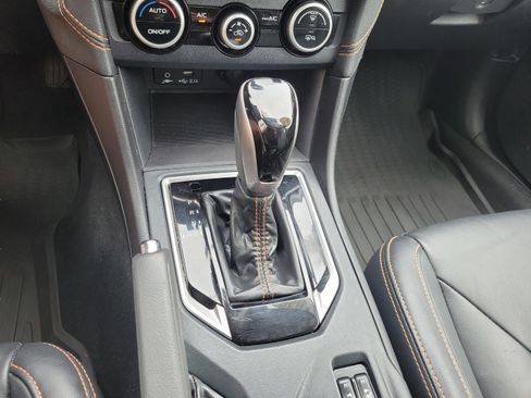 Used 2020 Subaru Crosstrek 2.0i Limited w/ Moonroof Package w/Navigation AWD/4WD image 31