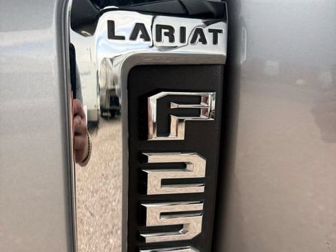 Used 2022 Ford F250 Lariat AWD/4WD image 28