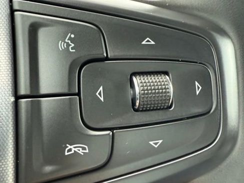 Used 2023 GMC Sierra 1500 SLE image 34