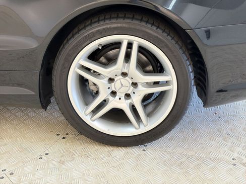 Used 2008 Mercedes-Benz SL 550 w/ AMG Sport Pkg image 25