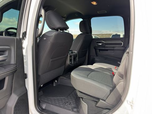 New 2026 RAM 2500 Big Horn AWD/4WD image 12