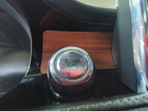 Used 2022 Lincoln Corsair Reserve w/ Equipment Group 201A image 15