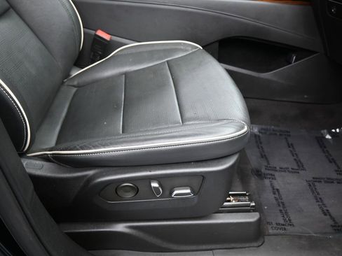 Used 2023 Cadillac Escalade ESV Premium Luxury image 51