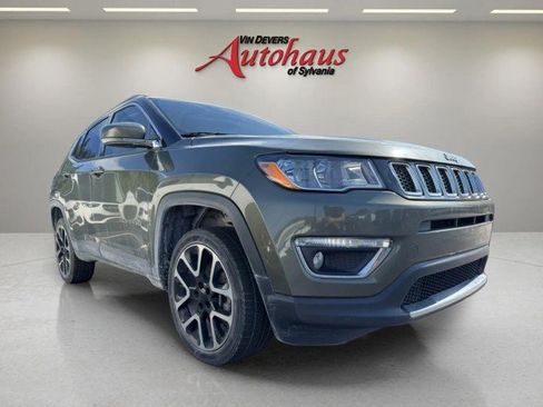 Used 2018 Jeep Compass Limited w/ Trailer Tow Group AWD/4WD image 1