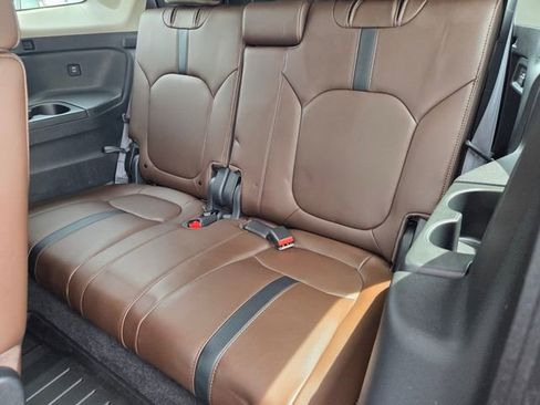 Used 2024 Honda Pilot Elite image 16