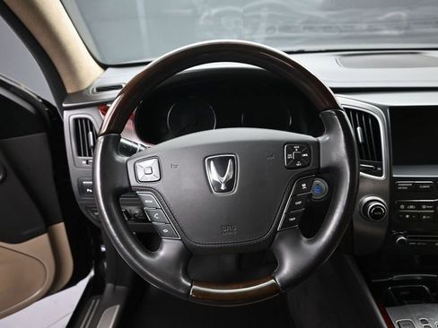 Used 2012 Hyundai Equus Signature RWD image 19