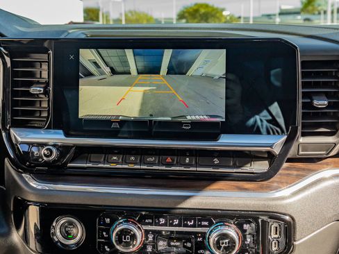 Used 2023 GMC Sierra 1500 SLT w/ SLT Premium Package image 25