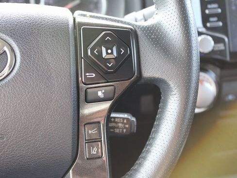 Used 2022 Toyota 4Runner TRD Off-Road Premium image 35