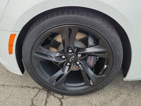 Used 2023 Chevrolet Camaro LT image 7