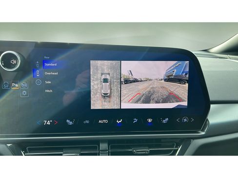 Certified 2024 Chevrolet Equinox EV RS AWD/4WD image 19