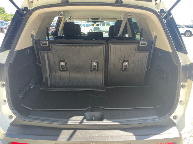 Used 2024 Nissan Pathfinder SV w/ Cargo Package AWD/4WD image 14