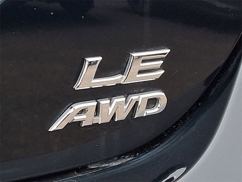 Used 2020 Toyota Camry LE image 30