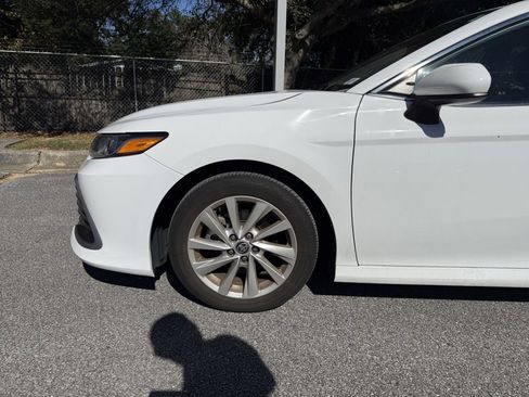 Used 2023 Toyota Camry LE image 10